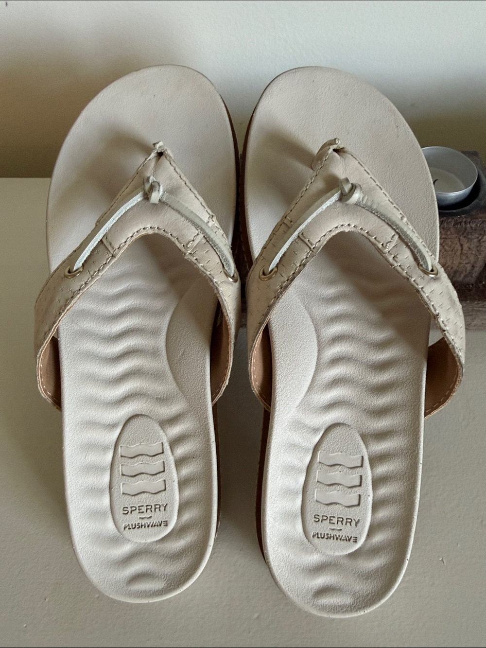 Sperry Beige/Cream Plushwave Flip Flops